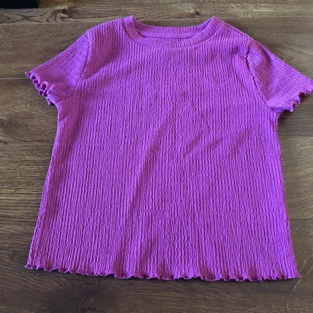 Wonder Nation pink crinkle short sleeve top in size M (7-8)